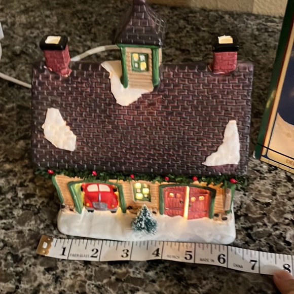 1994 CHRISTMAS VALLEY COLLECTIBLE MAPLEWOOD FARM LIGHTED BUILDING - Picture 6 of 12